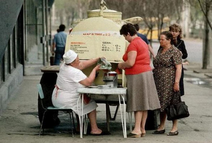 Какими были зарплаты и цены в СССР (18 фото)