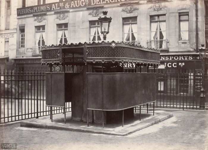 Общественные туалеты и писсуары Парижа. 1865 - 1875 год (22 фото)