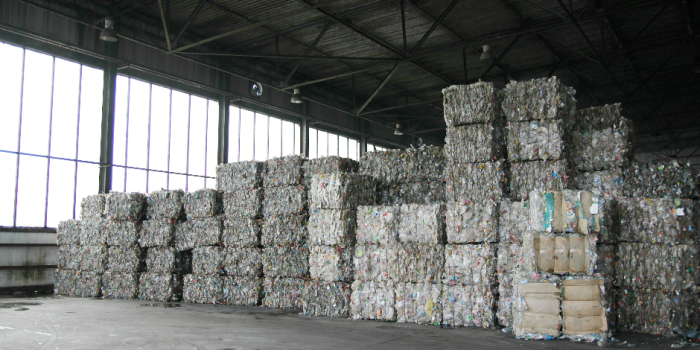 Технология переработки использованной пластиковой тары в России (15 фото)