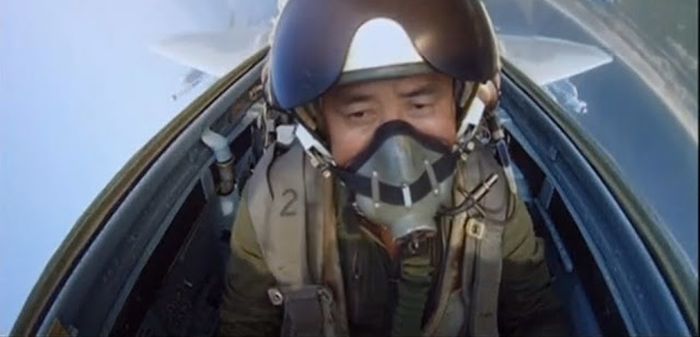 Селфи пилота Северной Кореи из кабины штурмовика СУ-25 (3 фото)