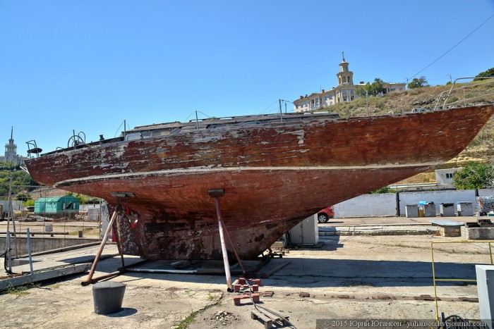 Роскошные яхты в бухтах Крыма (28 фото)