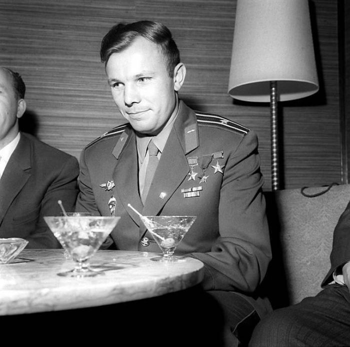 Редкие фото Юрия Гагарина в День космонавтики (18 фото)