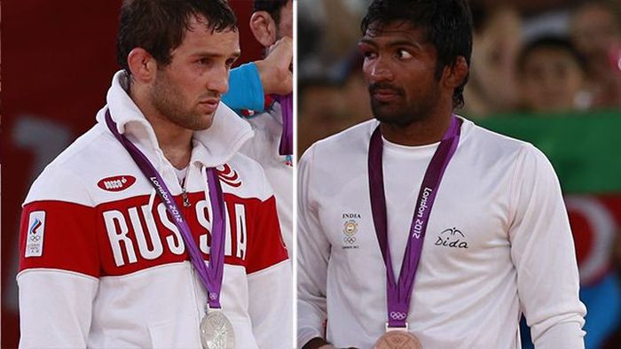 Борец из Индии отказался от олимпийской медали погибшего россиянина (фото)