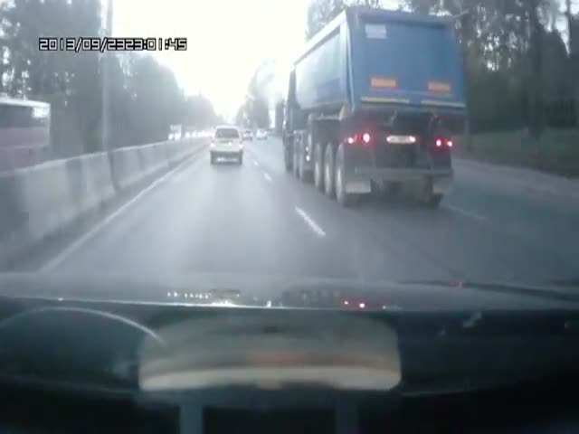 Авария на Бердском шоссе в Новосибирске