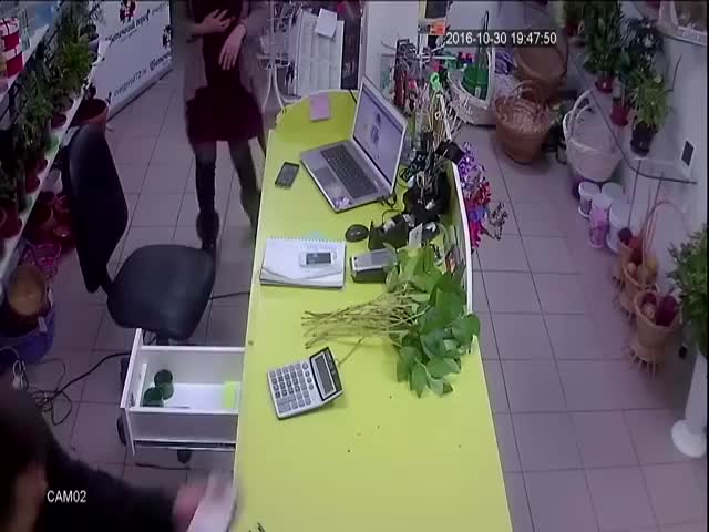 Быстрое ограбление цветочного магазина