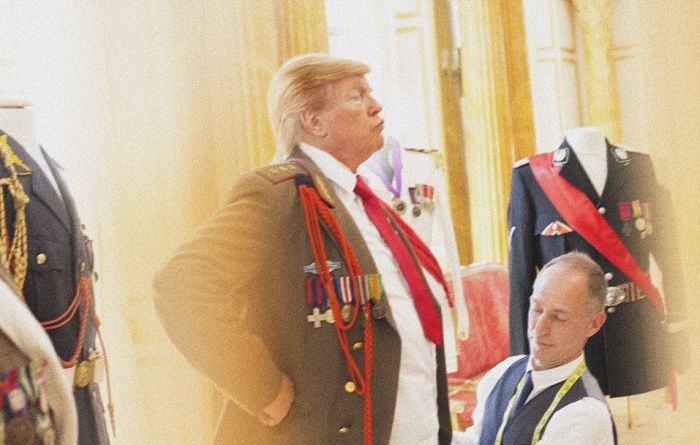 Двойник Трампа развлекается в Белом доме (13 фото)