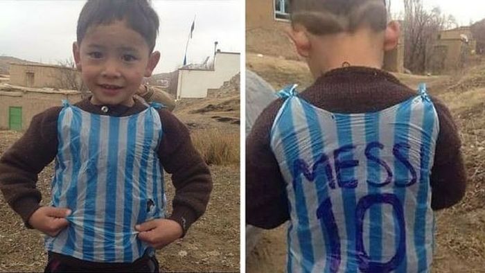 Афганский фанат Месси в майке из полиэтиленовых пакетов встретился со своим кумиром (3 фото + видео)