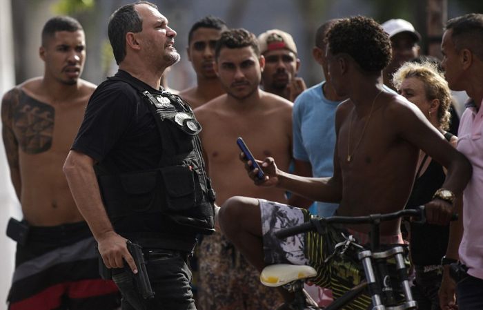 Забастовка полицейских в бразильском городе Витория привела к настоящему хаосу (13 фото + 3 видео)