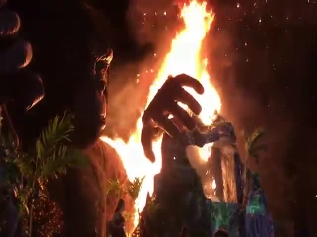 Во Вьетнаме на премьере фильма про Кинг-Конга сгорела его статуя