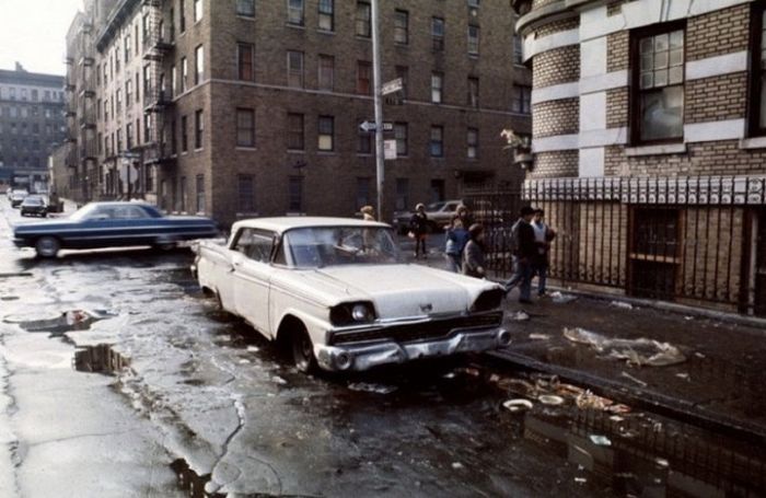 Pics That Show The Decline Of New York In The 1970s (13 pics)