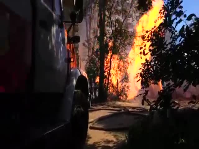 Факельное горение газовой трубы в Воронеже