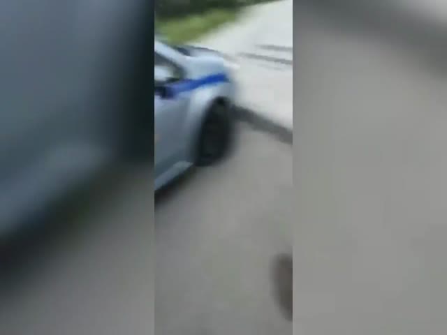 В Казани парень проколол колеса полицейскому автомобилю