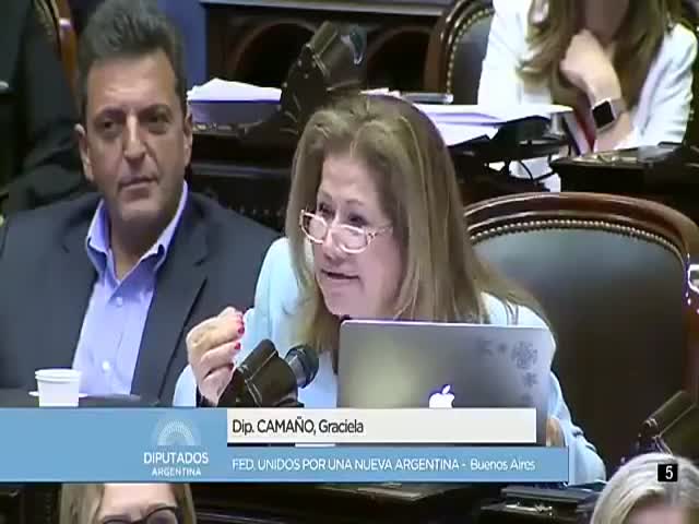 Аргентинского депутата Серхио Масса заподозрили в телекинезе