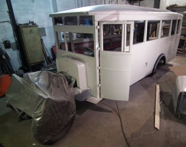 Восстановление автобуса ЗИС-8 1935 года выпуска (24 фото)