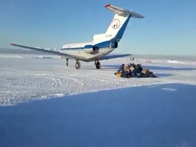 Самолет сдул посылки «Почты России»
