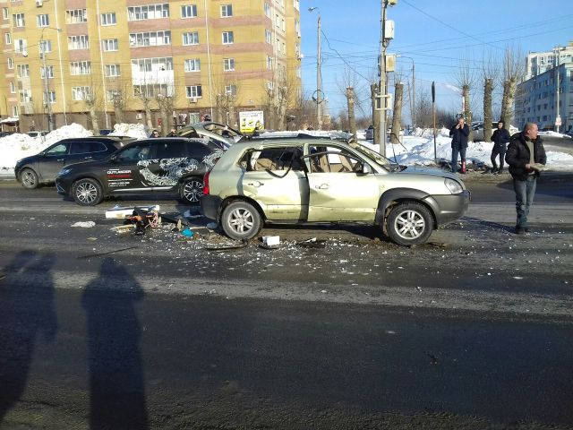 Взрыв автомобиля от ГБО на Казанском шоссе (фото + видео)