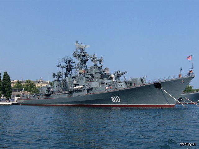 Российский сторожевой корабль «Сметливый» открыл предупредительный огонь по турецкому сейнеру