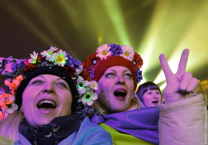 Новый год на Майдане 2014 (13 фото + видео) Новый год на Майдане 2014 (13 фото + видео)