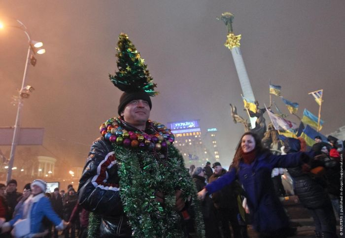 Новый год на Майдане 2014 (13 фото + видео) Новый год на Майдане 2014 (13 фото + видео)