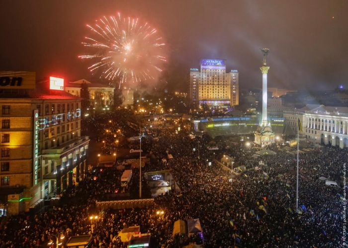 Новый год на Майдане 2014 (13 фото + видео) Новый год на Майдане 2014 (13 фото + видео)