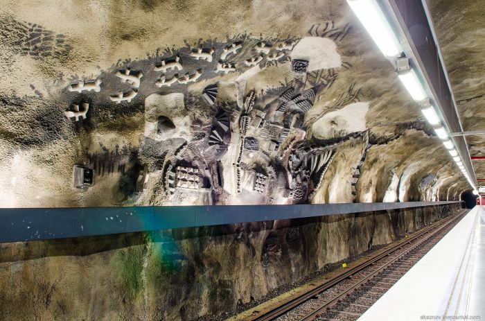 Удивительный дизайн станций метрополитена в Стокгольме (52 фото) Удивительный дизайн станций метрополитена в Стокгольме (52 фото)
