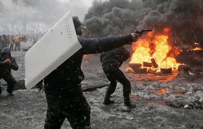 Евромайдан 2014 как фильм или как компьютерная игра (30 фото + гифка) Евромайдан 2014 как фильм или как компьютерная игра (30 фото + гифка)