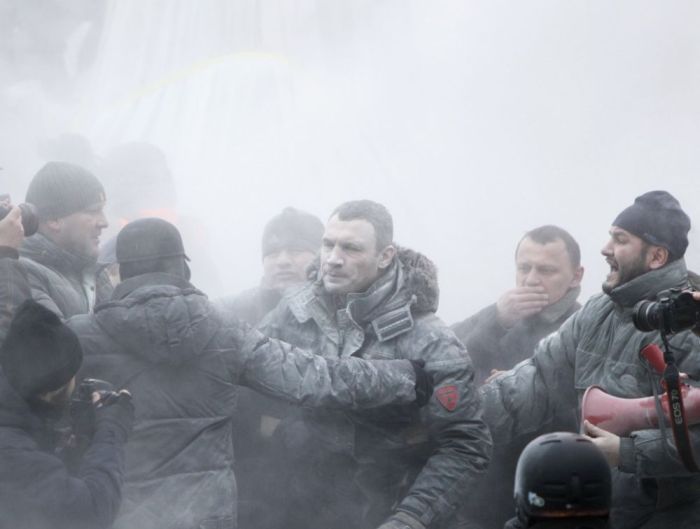Евромайдан 2014 как фильм или как компьютерная игра (30 фото + гифка) Евромайдан 2014 как фильм или как компьютерная игра (30 фото + гифка)