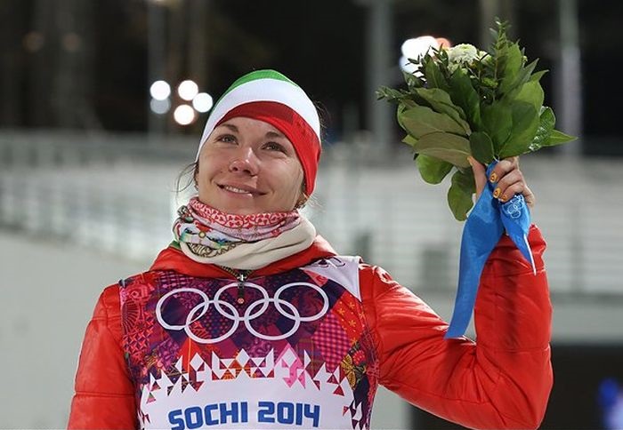 Биатлонистка Дарья Домрачева - трехкратная Олимпийская чемпионка! (14 фото) Биатлонистка Дарья Домрачева - трехкратная Олимпийская чемпионка! (14 фото)