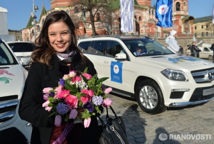 Олимпийским спортсменам сборной России подарили автомобили Мерседес (9 фото) Олимпийским спортсменам сборной России подарили автомобили Мерседес (9 фото)