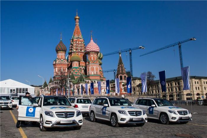 Олимпийским спортсменам сборной России подарили автомобили Мерседес (9 фото) Олимпийским спортсменам сборной России подарили автомобили Мерседес (9 фото)
