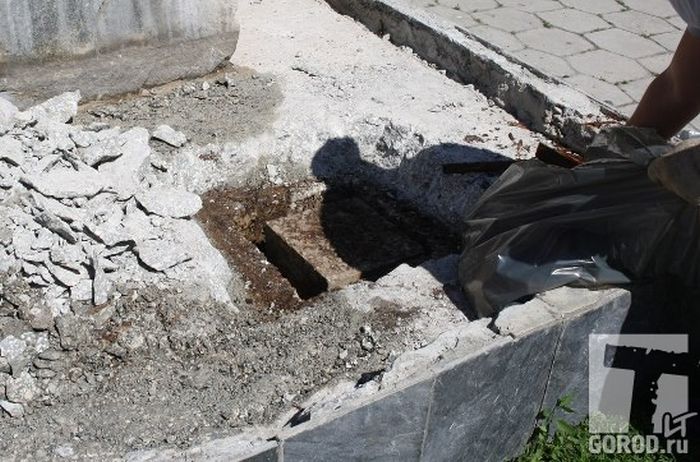 В Тольятти извлекли капсулу времени с посланием для молодежи (5 фото) В Тольятти извлекли капсулу времени с посланием для молодежи (5 фото)
