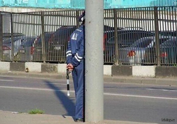 ГАИшники: Грамотную засаду на водителей устроить не просто (10 фото) ГАИшники: Грамотную засаду на водителей устроить не просто (10 фото)