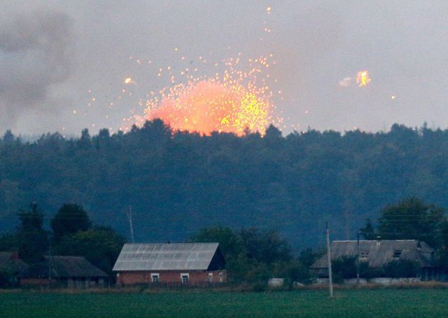Пожар на складе боеприпасов в Винницкой области Пожар на складе боеприпасов в Винницкой области
