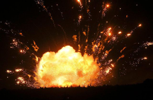 Пожар на складе боеприпасов в Винницкой области Пожар на складе боеприпасов в Винницкой области