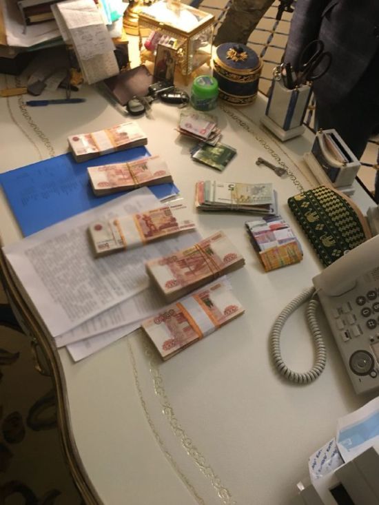Обыск в доме предпринимателя Никиты Колесникова (5 фото) Обыск в доме предпринимателя Никиты Колесникова (5 фото)