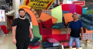 Чем закончилась история с битвой за диван в Белогороде (фото + 3 видео)