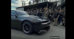 Dodge показала концепт своего первого электрического маслкара, который выйдет в 2024 году (4 фото + видео)
