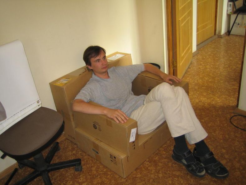 Офисное кресло из картона (6 Фото)