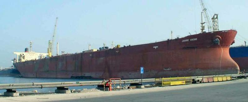 Самый большой в мире корабль (13 Фото)