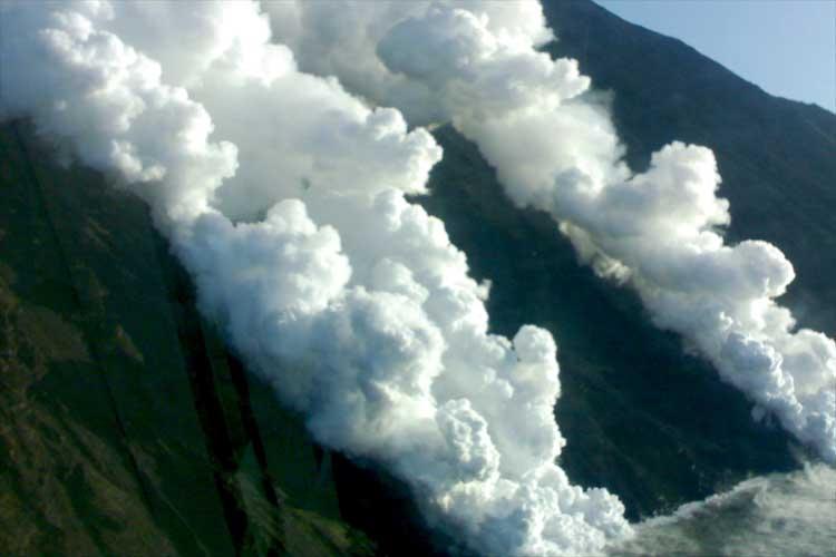 Извержение вулкана (20 Фото)