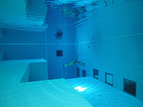 Самый глубокий в мире бассейн (10 Фото)