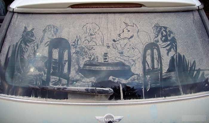 Рисунки на пыльных стеклах (49 Фото)