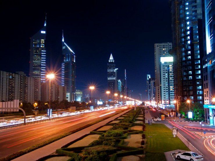 Dubai в ночи (7 Фото)
