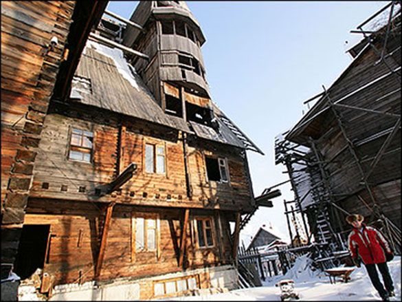 Самый большой деревянный дом (7 Фото)