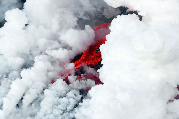 Извержение вулкана (6 Фото)