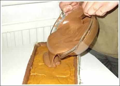 Громаднейшая шоколоадка "Mars", сделанная в домашних условиях (11 Фото)