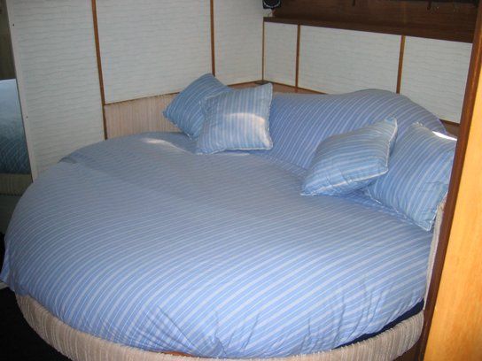 Необычные кровати и постельное белье  (29 Фото)