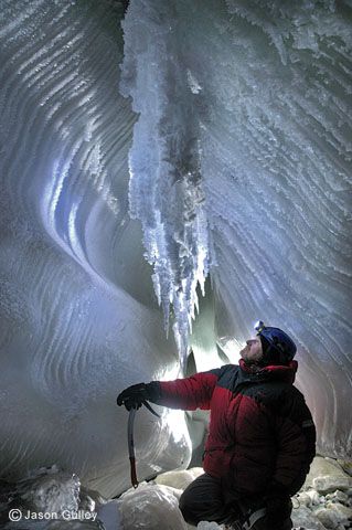 Ледяные пещеры (9 Фото)