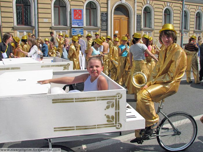 Карнавал на Невском 2007 (57 Фото)
