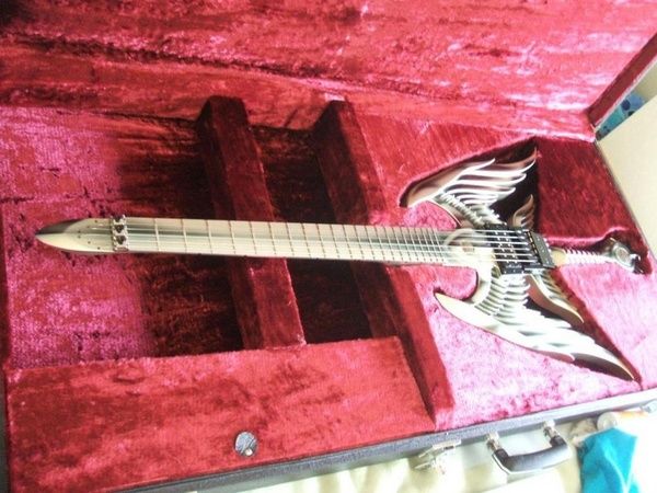Необычная гитара (11 Фото)